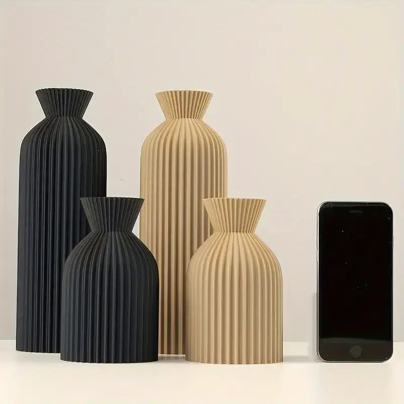 Black Ribbed Vase Set