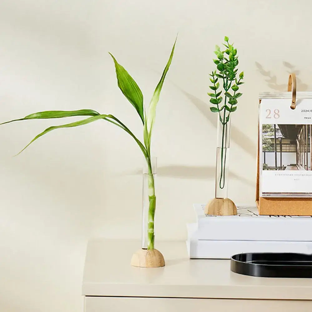 Clear Nordic Plastic Vase